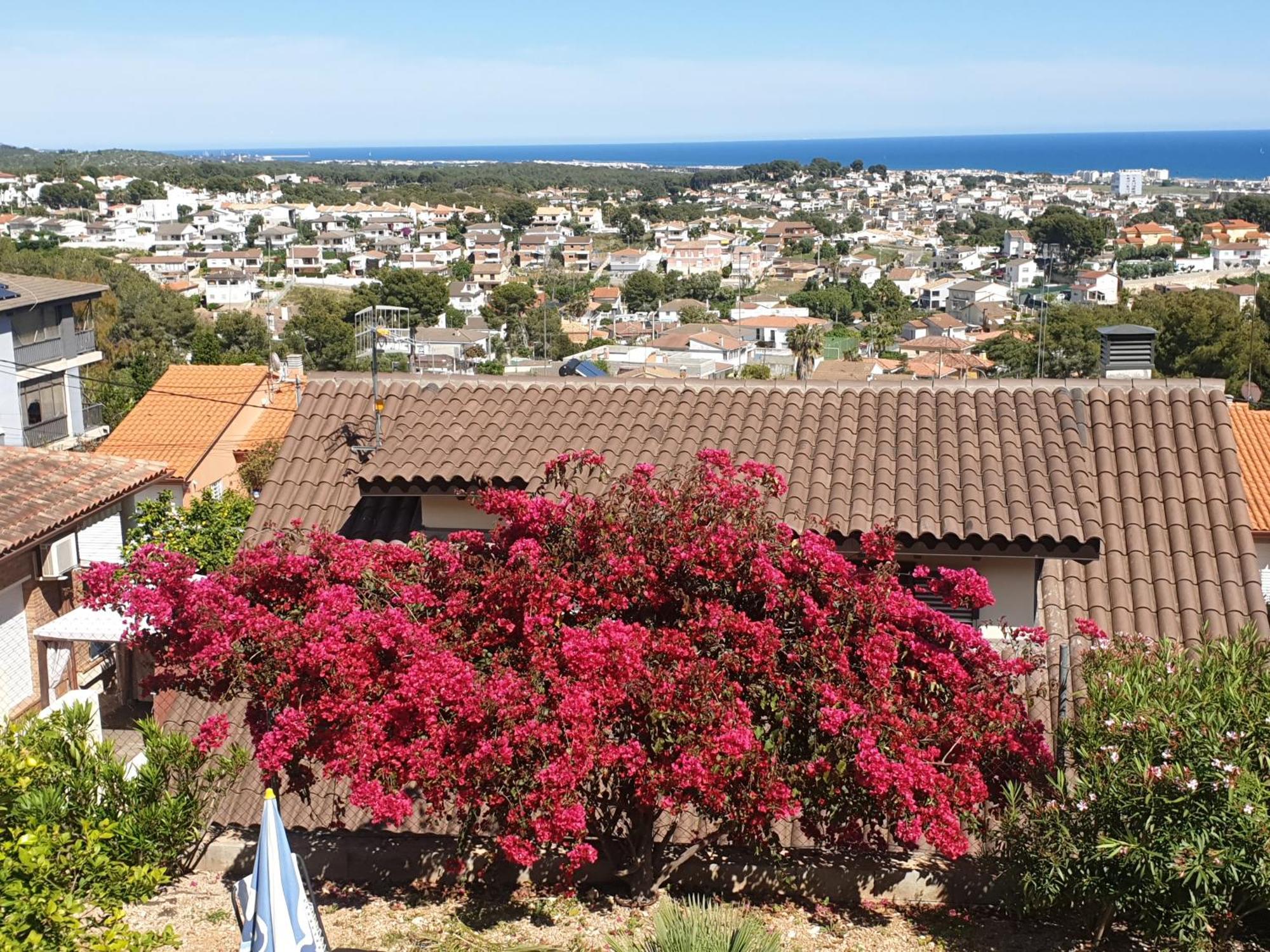 Precioso Apartamento Con Vista Al Mar Calafell Luaran gambar